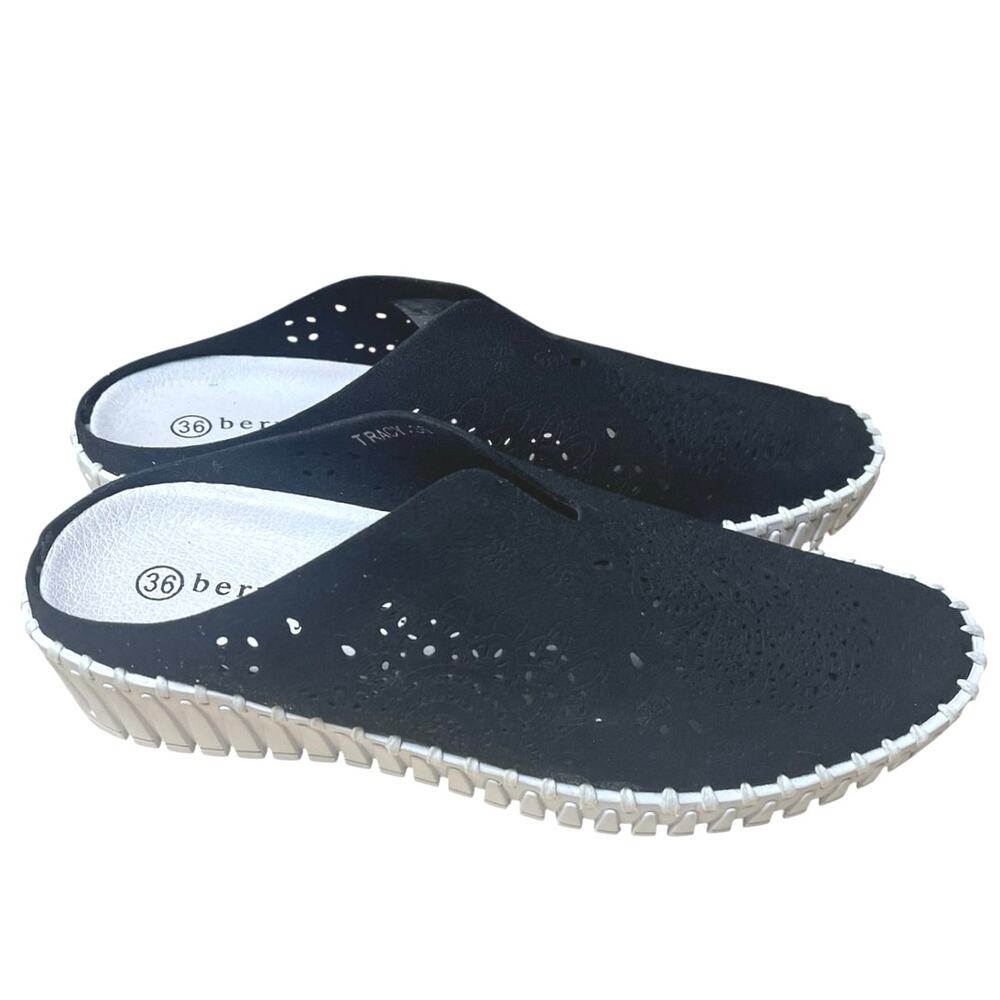 Bernie Mev Tina Women's Size 6 Slip-on Black Mules Cushioned Comfort Shoes